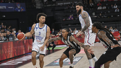 Beşiktaş direndi, Efes finale yaklaştı