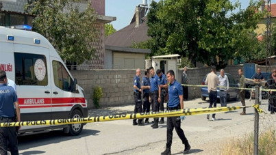 Kaldırımda ceset bulundu