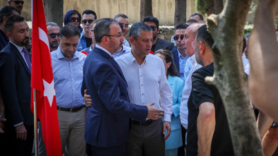 Özel, İnce'yle birlikte Ferdi Zeyrek'in kabrine gitti: AKP'liler de eşlik etti