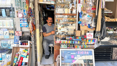 30 yıldır 2 metrekarelik dükkanda işini yapıyor: 'Hâlâ 25 kuruş'