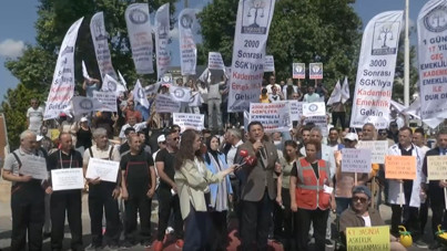 Emeklilikte adalet isteyenler eylem yaptı