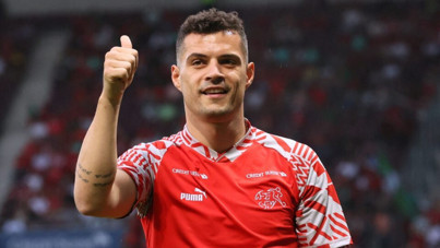 'Fener' ve 'Cimbom'a Xhaka yapmış: Dünya devini kabul etti