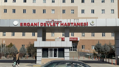 Baba, iki kızını ve kendisini bıçakla yaraladı