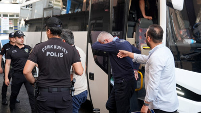 Aralarında profesör de var: Yüzlerini gizlediler