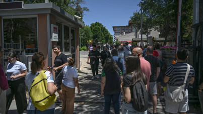 Öğrencilerin AYT yorumları: 'Bir buçuk saat bakıştık'