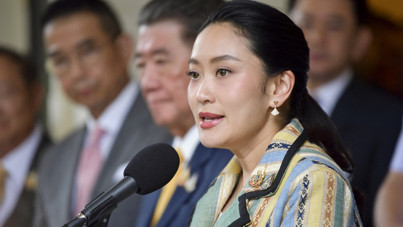 Görevden uzaklaştırılan başbakan, şimdi de kültür bakanı oldu