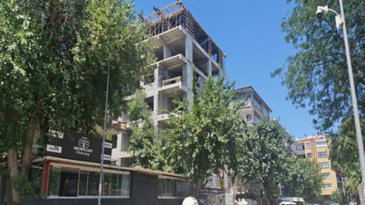 İnşaatın beşinci katından düştüler, ikisi de kurtarılamadı