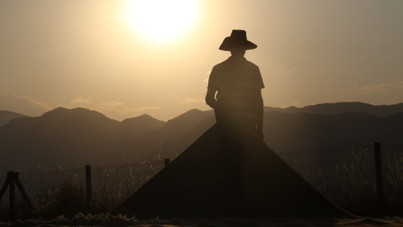 Milyonluk nöbet: Üç ay ev yüzü görmüyorlar, römorklarda uyuyorlar