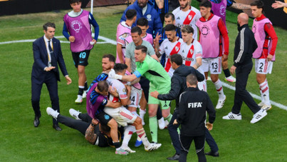 Dünya Kupası'nda şok kavga: Kimse onu durduramadı