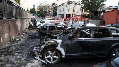 Park halindeki otomobiller küle döndü