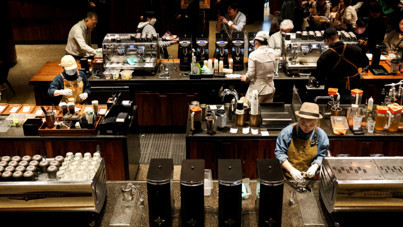 Starbucks Çin'deki maçı kaybetti, rakibi New York'a geldi