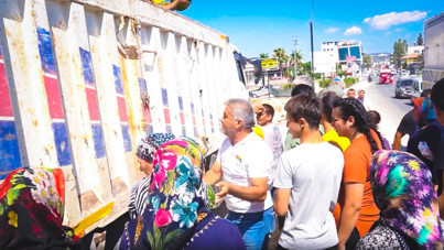 Belediye başkanı çiftçilerden aldı, vatandaşlara ücretsiz dağıttı