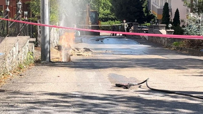Kazı sırasında doğal gaz hattı borusu patladı: 3 işçi yaralandı