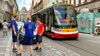 Avrupa ülkesini elektrik kesintisi vurdu, ulaşım aksadı