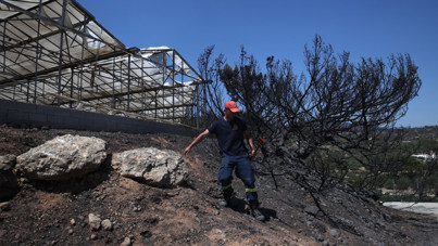 Komşuda yangın: Evler kül oldu
