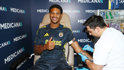 Fenerbahçe üç isimle sözleşme yeniledi