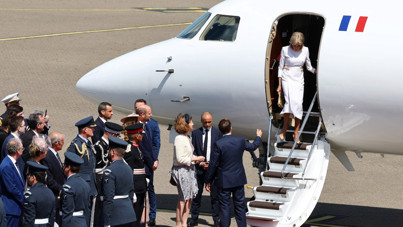 Macron'a kırmızı halıda şok: First Lady görmezden geldi