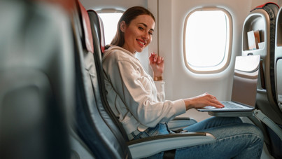 Genç hemşire para kazanmak için her hafta ülke değiştiriyor