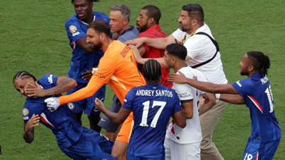 PSG-Chelsea finaline damga vuran kavga: Luis Enrique, Joao Pedro'yu yere indirdi