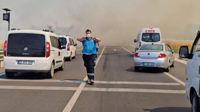 Yangınlar yola ulaştı, araçlar birbirine girdi