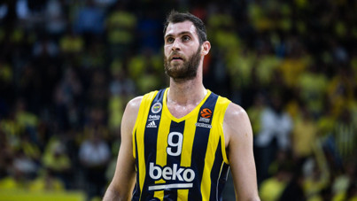 Fenerbahçe'nin eski yıldızı Anadolu Efes'e imza attı