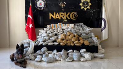 Durdurulan kamyonette 122 kilo uyuşturucu ele geçirildi