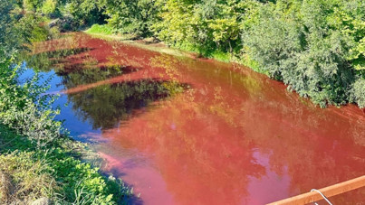 Mudurnu Çayı kırmızı akıyor