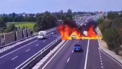 Uçak otoyola çakıldı: İçindekiler öldü, yoldaki şoförler yaralandı