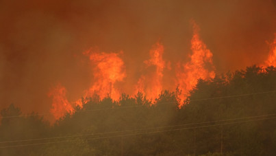 10 bölgede yangın devam ediyor