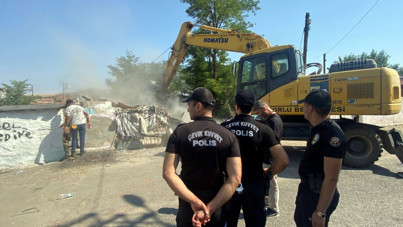 Herkesin canına tak etmişti... O evler yıkıldı