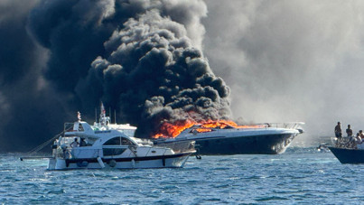 15 metrelik yat alev alev yandı