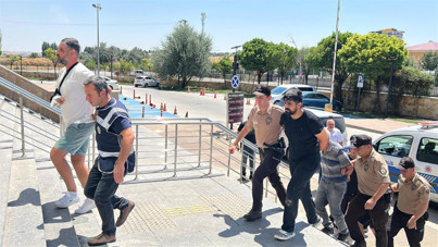 İki işçi toprak altında can verdi, iki kişi tutuklandı