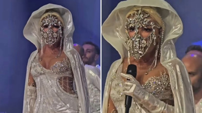 Ajda Pekkan sahneye pırlantalı maskeyle çıktı
