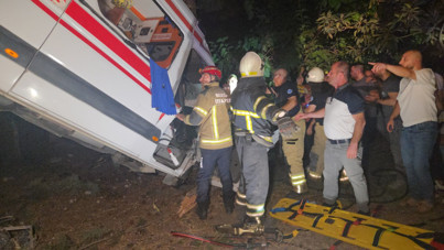 Kamyonet ile ambulans çarpıştı: Yatalak hasta hayatını kaybetti