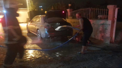 Park halindeki otomobil kundaklandı