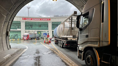 TIR'cılar sağa çekti: Bize eziyet ediyorlar, elimiz boş dönüyoruz