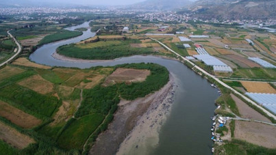 Sınırı yüzerek geçmek isteyen çocuk hayatını kaybetti