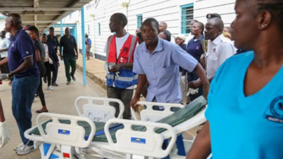 Cenazeden dönenleri taşıyan araç devrildi: 25 ölü