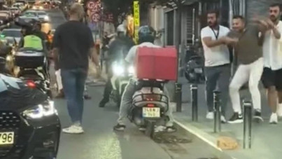 Trafikte kadınların kabusu oldular! Biri sopayla üzerine yürüdü, diğeri aracını yumrukladı