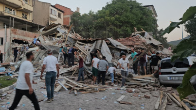 Balıkesir'de 6,1 büyüklüğünde deprem