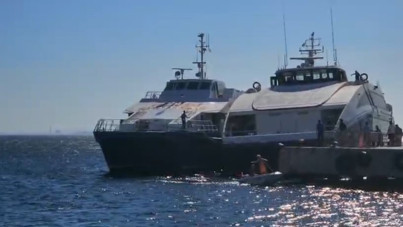 Deniz otobüsü kayalıklara çarptı