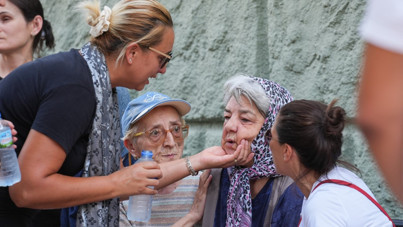 Depremde hayatını kaybeden vatandaş defnedildi