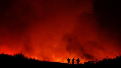 İspanya da yanıyor: Binlerce kişi tahliye edildi, ölen var