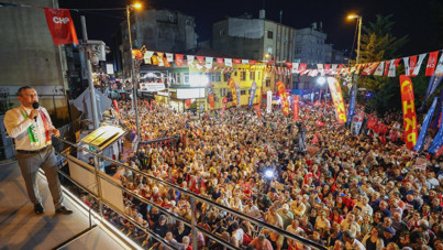 Özgür Özel saat vererek duyurdu: 'AK Parti kuruluş yıl dönümü hediyen geliyor'