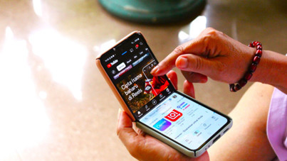 Akıllı telefon savaşlarında yeni perde: Katlanabilen modeller geri döndü