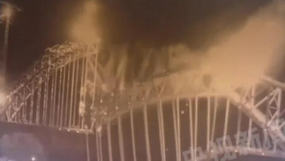 İnşaatı süren köprü çöktü: 12 ölü