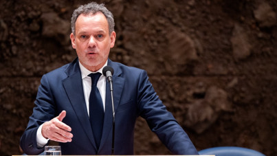 Hollandalı bakan istifa etti, Hamas tebrik etti