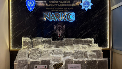 Türkiye'ye uyuşturucu sokarken yakalandı