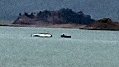 Eğitim uçağı göle düştü