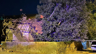 Malatya'da evin çatısı çöktü: Anne ve kızı son anda kurtuldu